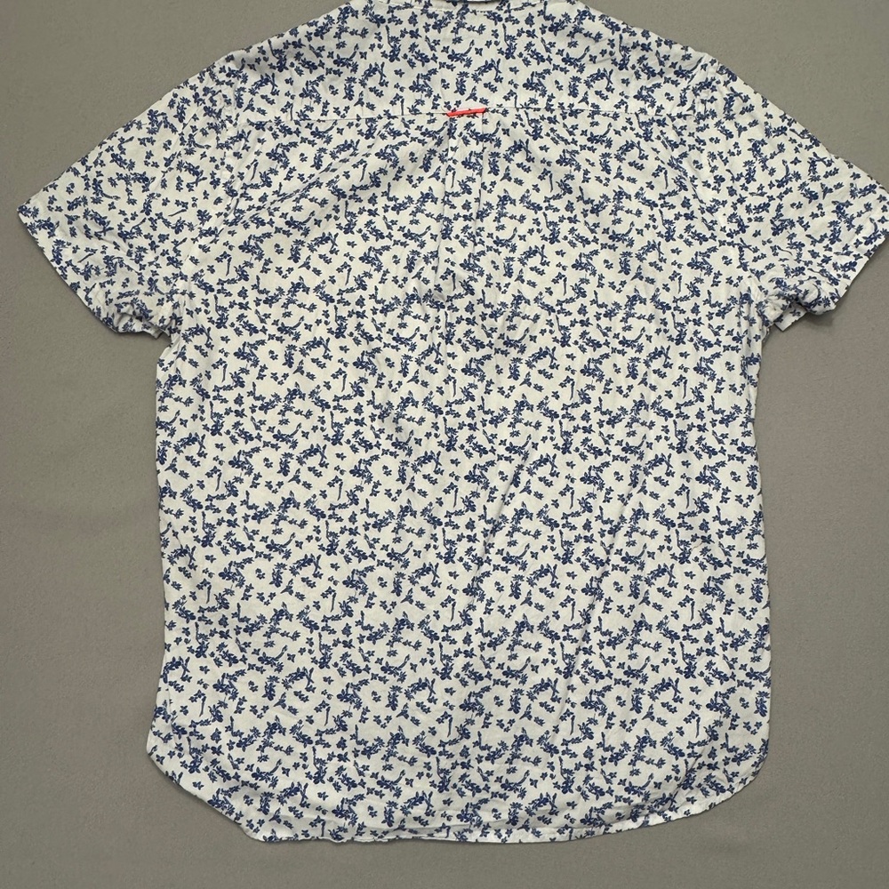 Superdry Men’s White Short-Sleeve Button-Up with Blue Floral Print XL - Picture 9 of 9